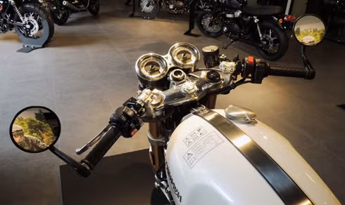 triumph thruxton r moto cafe racer 595 trieu dong o viet nam
