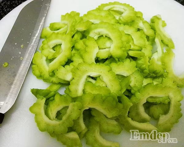 cuoi tuan thu mon nom tom tuoi muop dang trai nghiem moi me khong nen bo qua