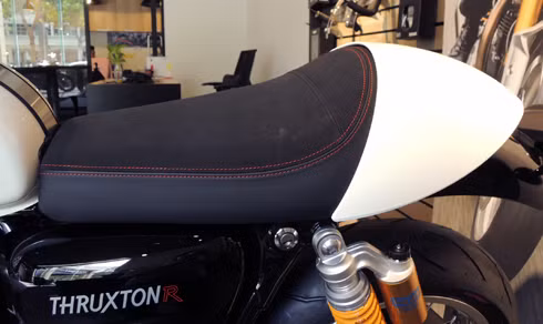 triumph thruxton r moto cafe racer 595 trieu dong o viet nam