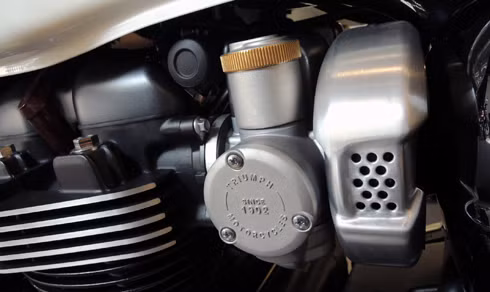 triumph thruxton r moto cafe racer 595 trieu dong o viet nam