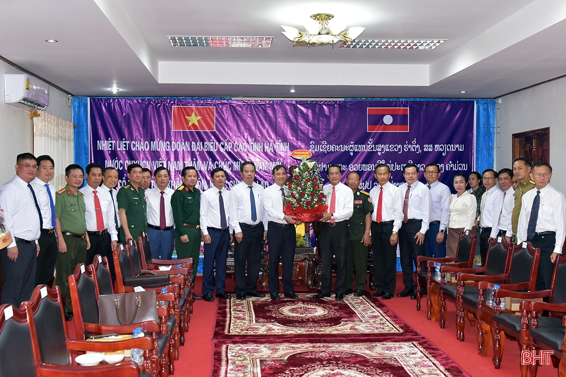 Lãnh đạo Hà Tĩnh chúc tết cổ truyền Bunpimay tỉnh Khăm Muồn