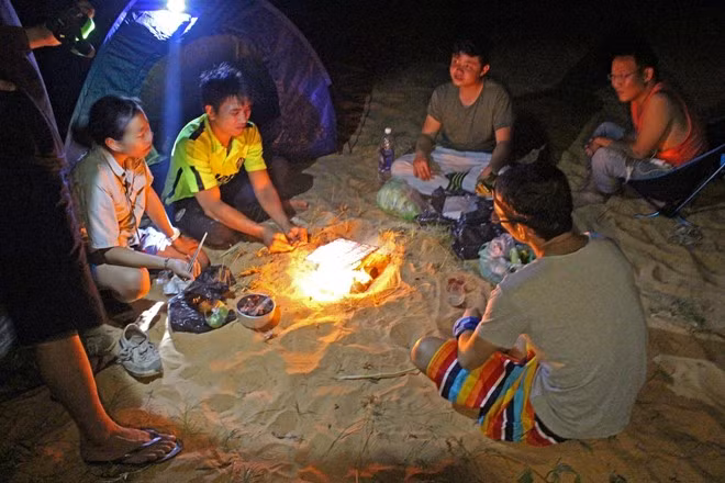 cung duong chinh phuc sa mac cat lon nhat viet nam