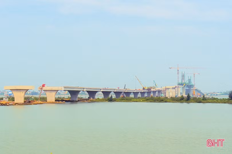 Cầu Cửa Hội nối Nghệ An - Hà Tĩnh dự kiến đưa vào sử dụng cuối năm 2020