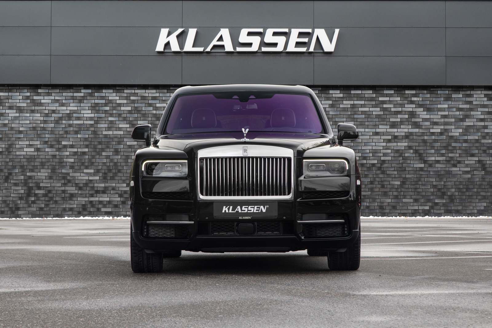 Rolls-Royce Cullinan phiên bản chống đạn giá 1 triệu USD