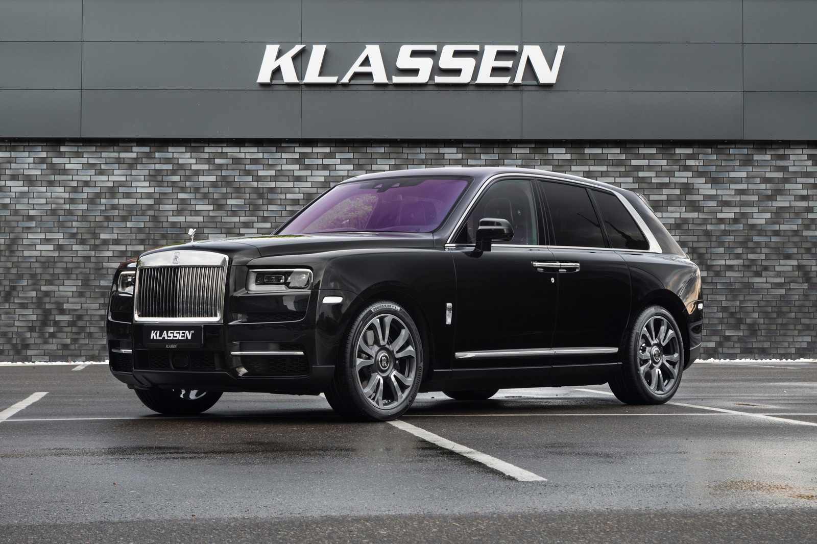 Rolls-Royce Cullinan phiên bản chống đạn giá 1 triệu USD