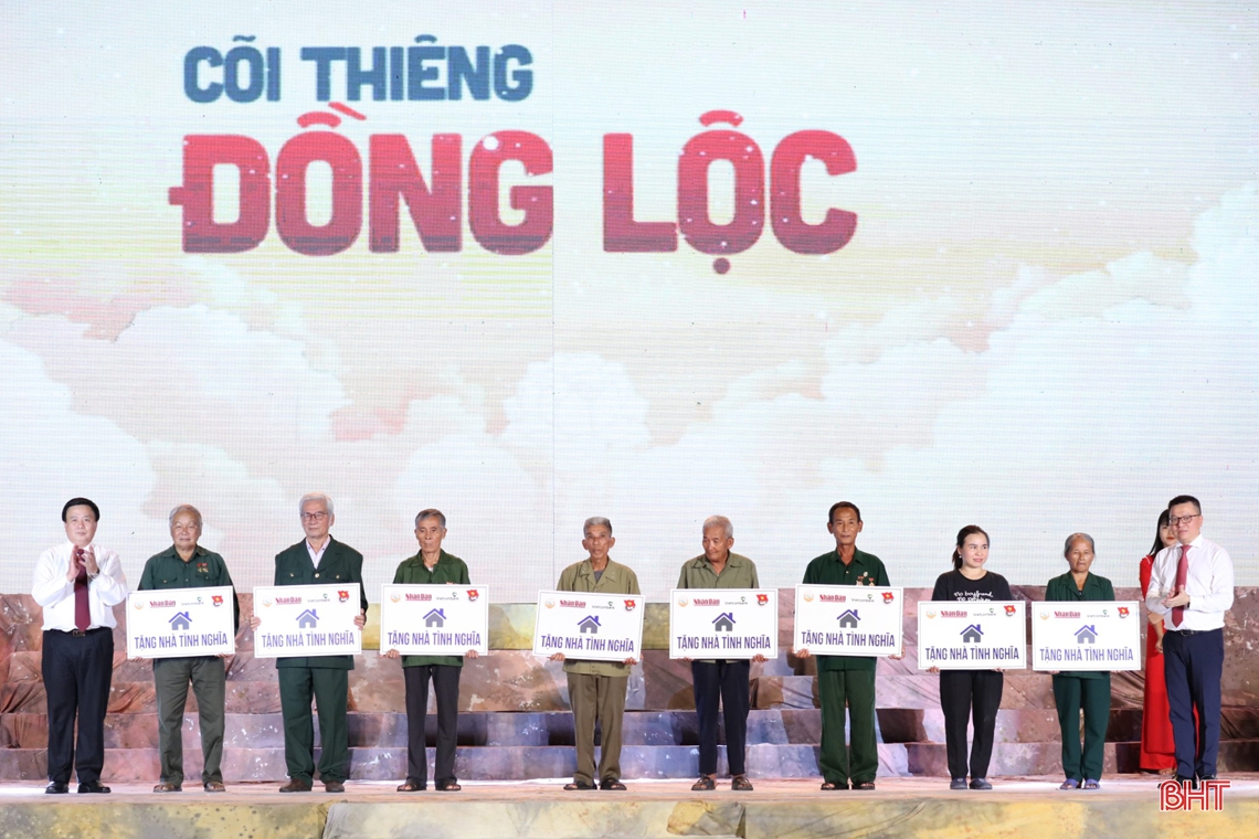 Lắng đọng chương trình nghệ thuật “Cõi thiêng Đồng Lộc”