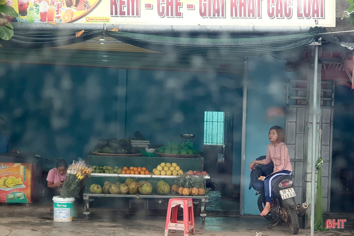 Sau 10 ngày thực hiện Chỉ thị 16, người dân Hà Tĩnh bắt đầu chủ quan việc phòng dịch Covid-19