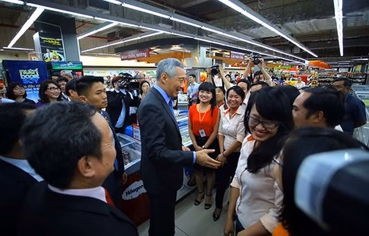 hinh anh than thien cua nhat hoang va lanh dao nuoc ngoai o viet nam