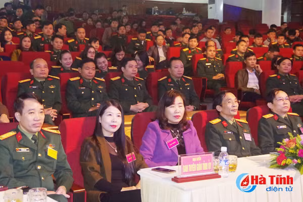 dac sac chuong trinh nghe thuat vang mai khuc quan hanh