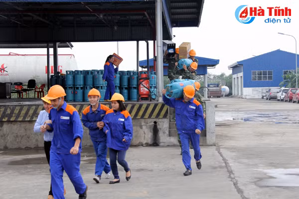 doi pho voi tinh huong chay tai tram chiet nap gas