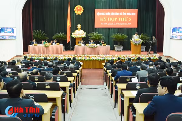 chu tich hdnd tinh dai bieu can di thang vao van de tra loi ngan gon