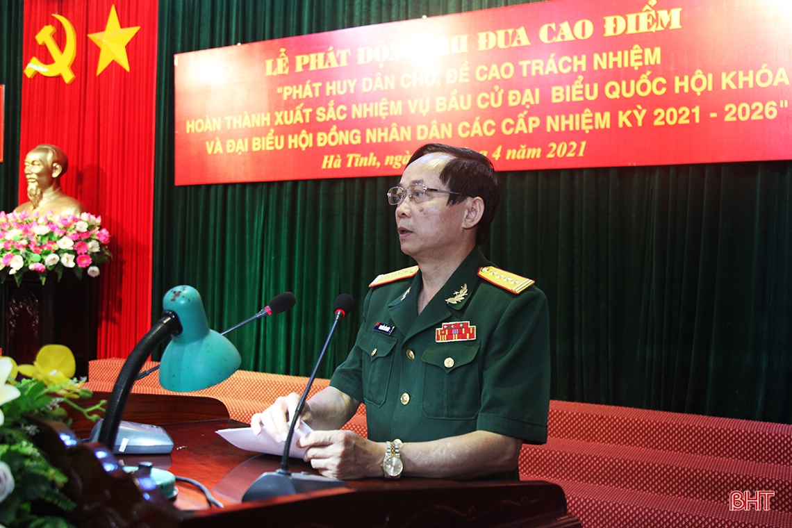 Lực lượng vũ trang Hà Tĩnh phát động thi đua cao điểm dịp bầu cử