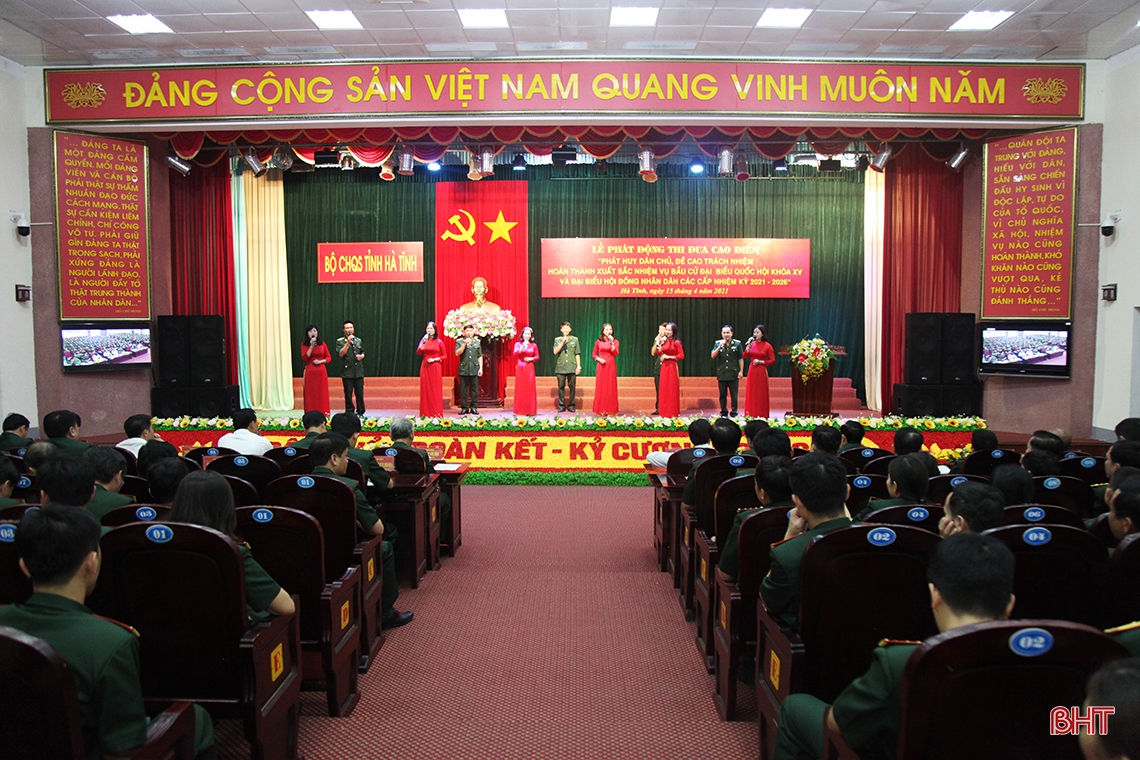 Lực lượng vũ trang Hà Tĩnh phát động thi đua cao điểm dịp bầu cử