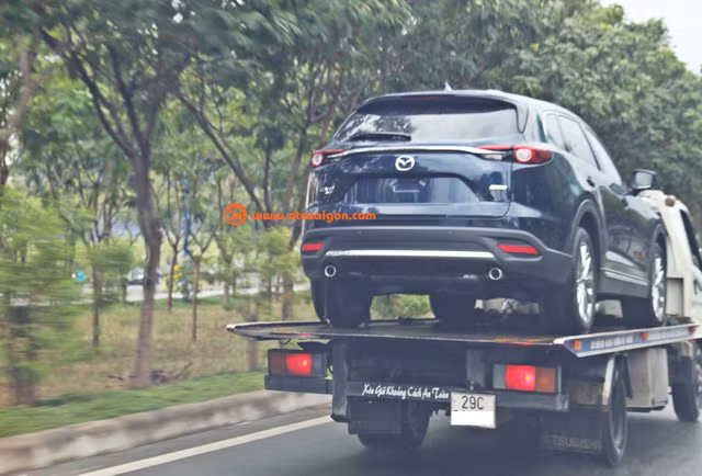 bat gap crossover 7 cho mazda cx 9 2017 tren duong pho viet nam