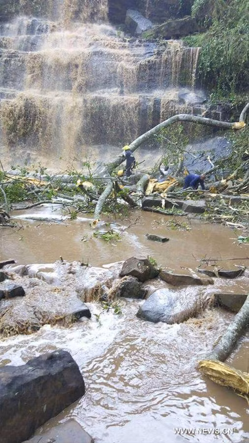 cay do de chet 16 nguoi di tam thac o ghana