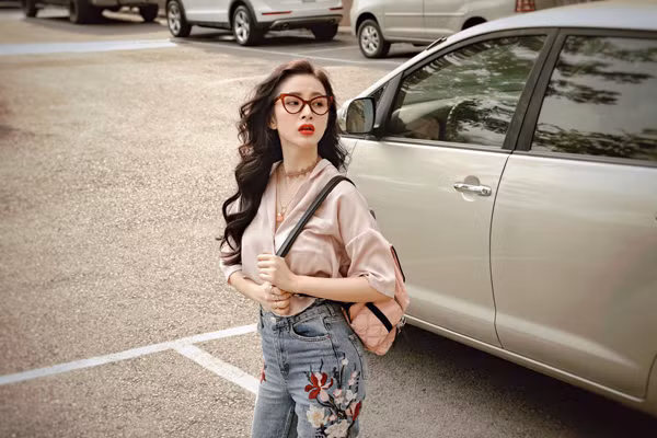 sao viet khoe street style ca tinh