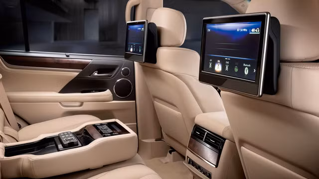 lam quen voi chuyen co mat dat lexus lx450d khong co o viet nam