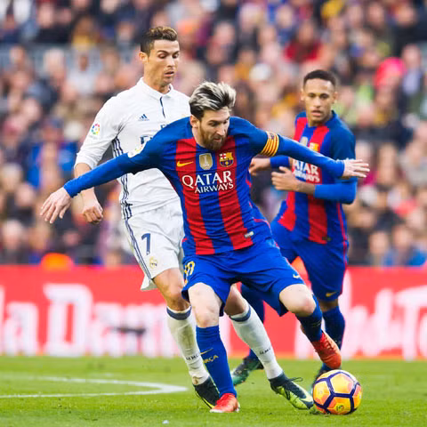khi ronaldo va messi gia di la liga cung se het thoi