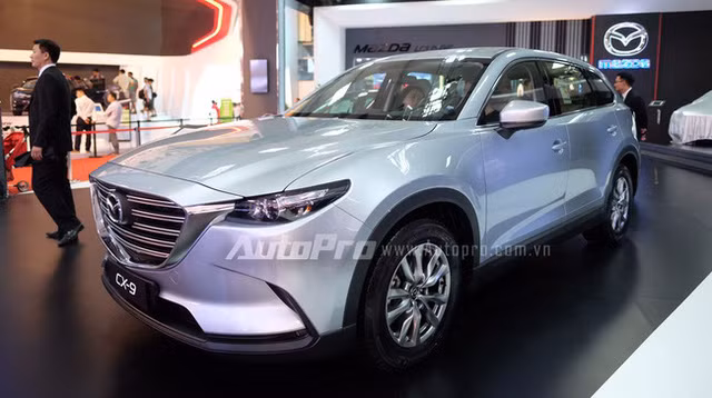 bat gap crossover 7 cho mazda cx 9 2017 tren duong pho viet nam
