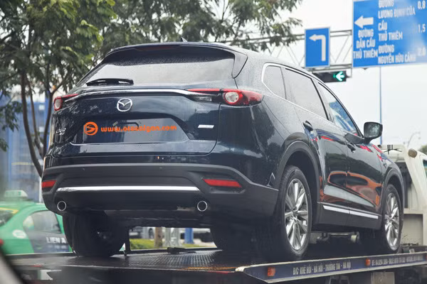 bat gap crossover 7 cho mazda cx 9 2017 tren duong pho viet nam