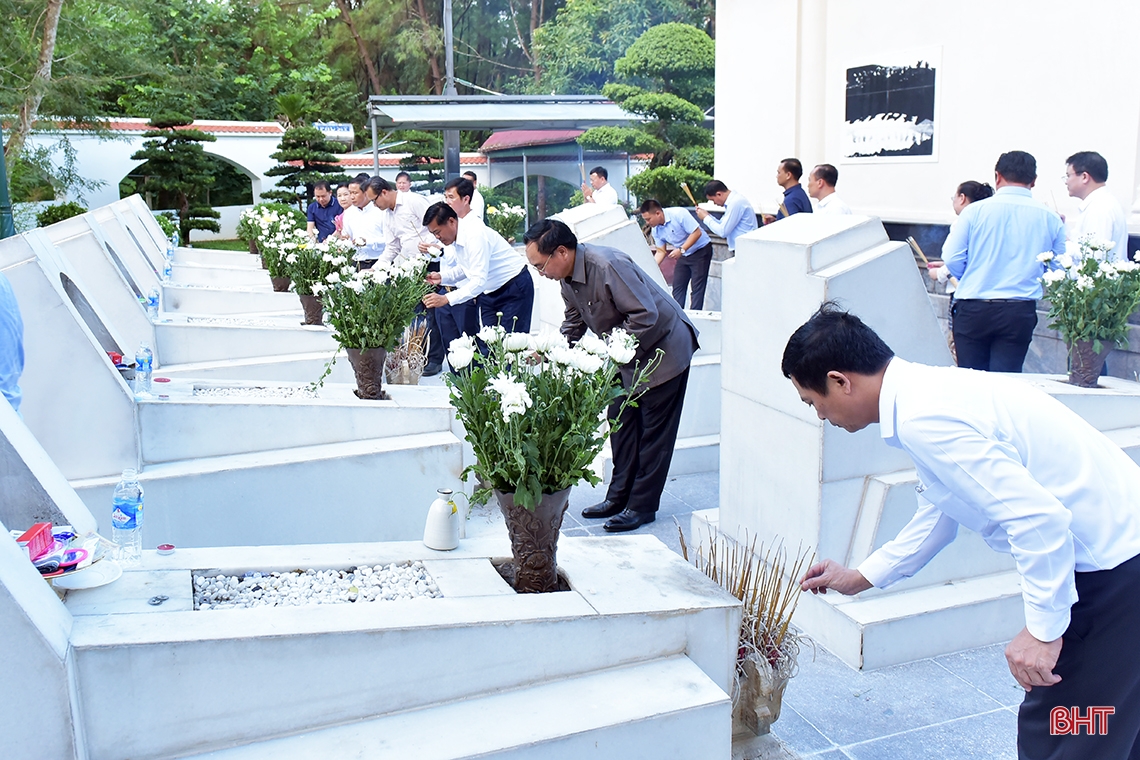 Tập trung thực hiện các nội dung hợp tác đầu tư tại các bến cảng Vũng Áng giữa Việt Nam và Lào