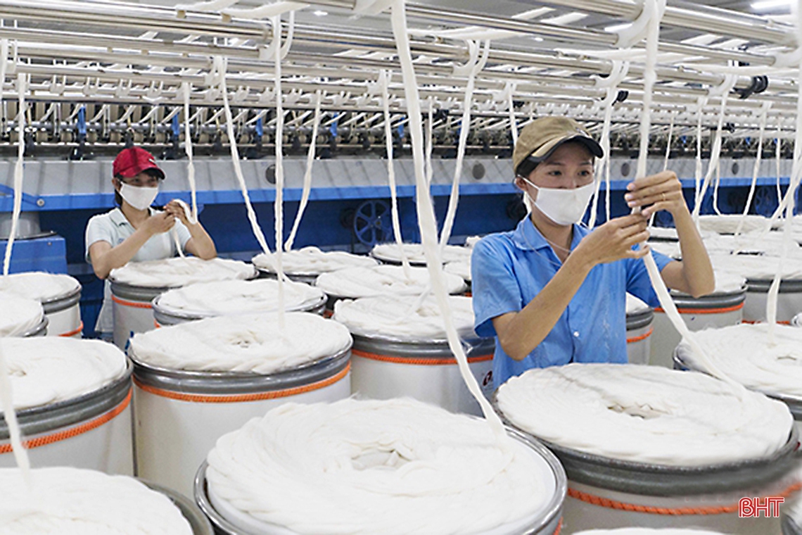 Đoàn kết, chung sức đẩy mạnh các phong trào thi đua, tạo động lực cho sự phát triển của Hà Tĩnh trong giai đoạn mới