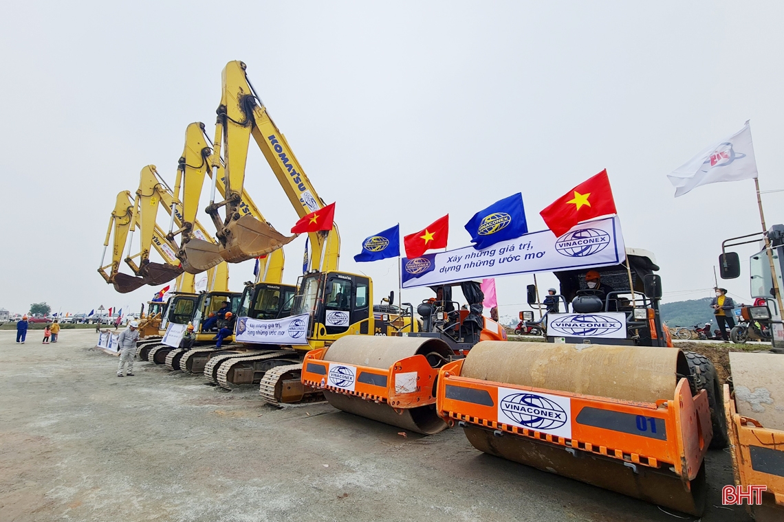 Đồng loạt khởi công 12 dự án thành phần cao tốc Bắc - Nam, Hà Tĩnh tham gia 2 điểm cầu