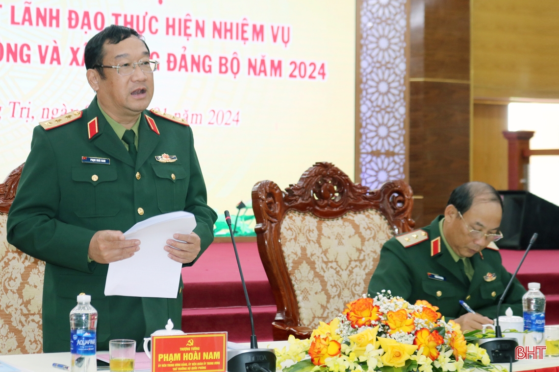 Bí thư Tỉnh ủy Hà Tĩnh dự hội nghị ra nghị quyết năm 2024 của Đảng ủy Quân khu 4