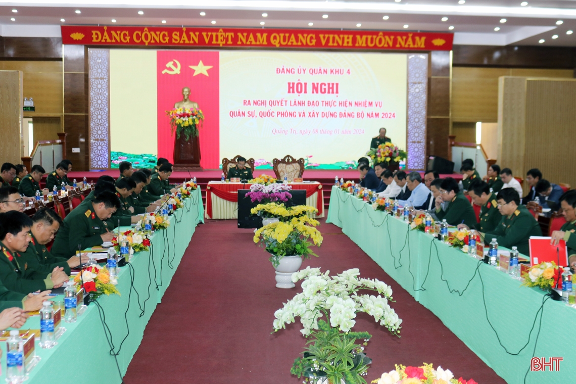 Bí thư Tỉnh ủy Hà Tĩnh dự hội nghị ra nghị quyết năm 2024 của Đảng ủy Quân khu 4