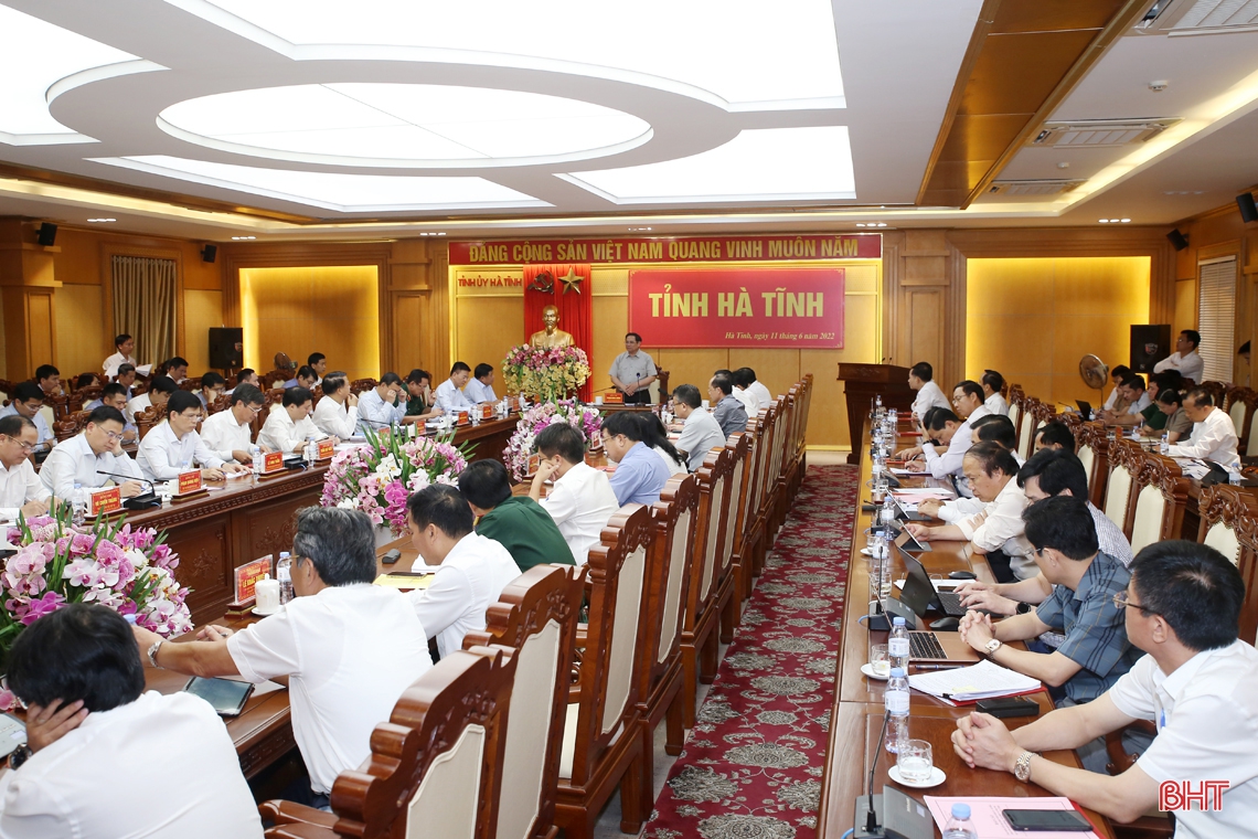 Hà Tĩnh cần phát huy nội lực con người, tiềm năng lợi thế để phát triển toàn diện và bền vững hơn