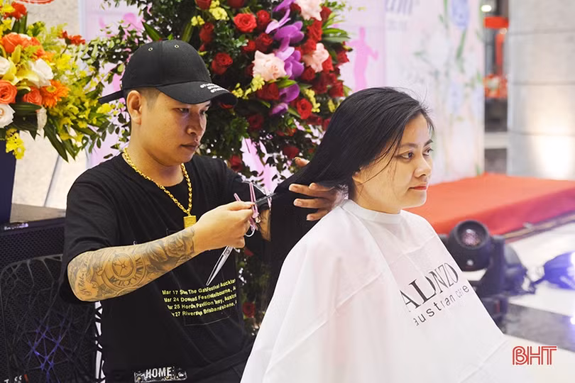 Ngày hội nón hồng - Lan tỏa nghị lực cho bệnh nhân ung thư