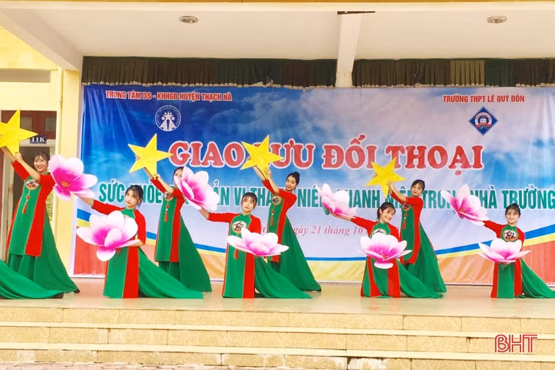 Gần 1.200 học sinh THPT được tư vấn về “điều thầm kín”