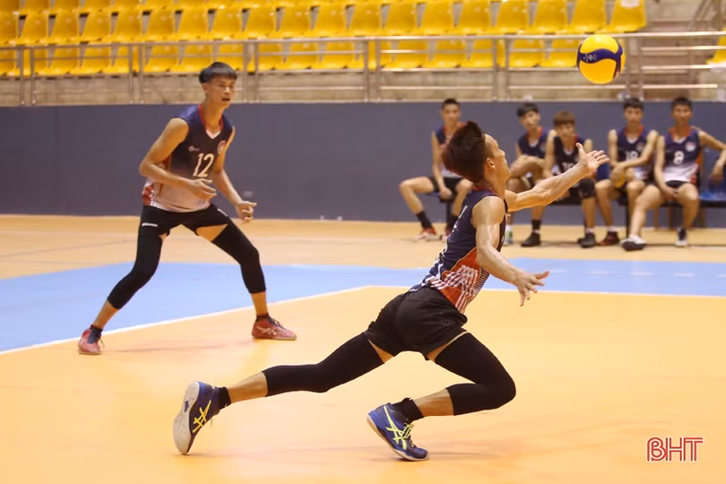 Màn so tài đỉnh cao giữa tuyển bóng chuyền Việt Nam và CLB bóng chuyền Hà Tĩnh