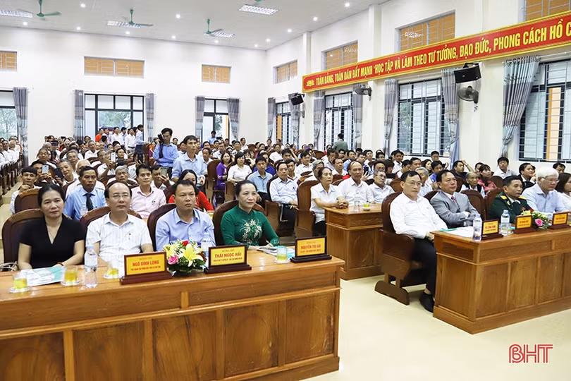 Quê hương cố Tổng Bí thư Trần Phú đón nhận bằng xã đạt chuẩn nông thôn mới nâng cao