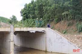 Chờ vốn, tuyến đường độc đạo vào biên giới dang dở 