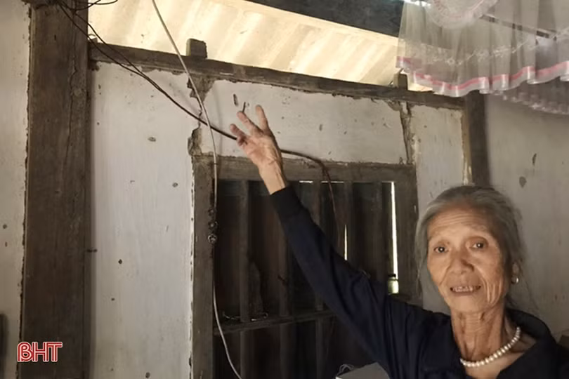 Cứu người trong lũ dữ - mệnh lệnh từ trái tim người chiến sỹ công an