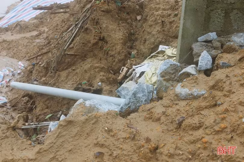 Người dân huyện miền núi Hà Tĩnh sống bất an bên... miệng “hà bá”