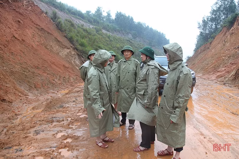 Chủ tịch UBND tỉnh Hà Tĩnh: Theo dõi sát diễn biến mưa lũ, chủ động ứng phó nguy cơ sạt lở đất