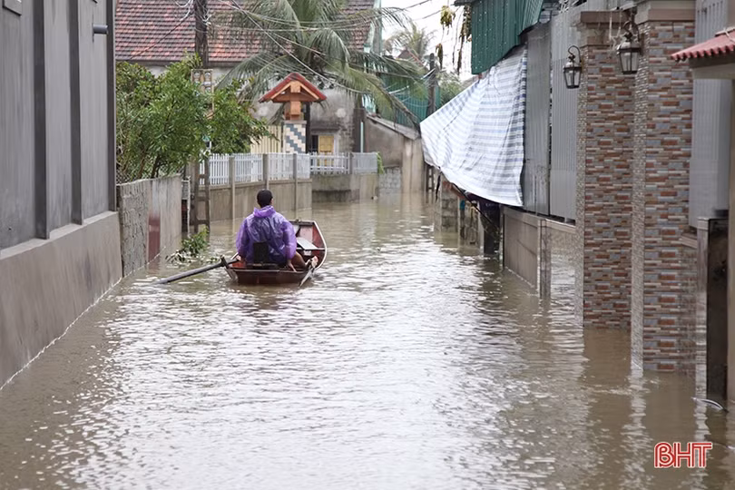 Hơn 300 ha nuôi trồng thủy sản và hàng trăm héc-ta hoa màu ở Can Lộc bị thiệt hại