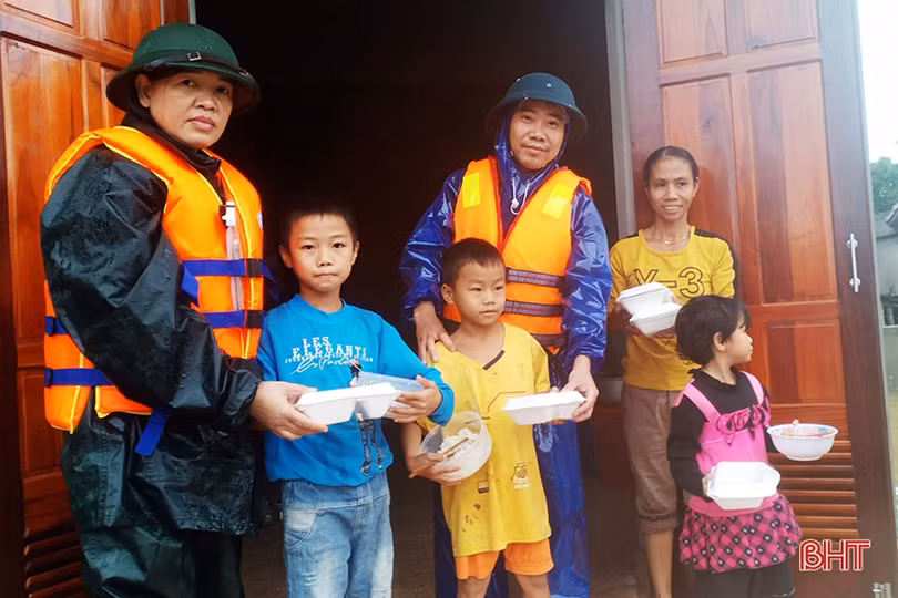 Hơn 300 ha nuôi trồng thủy sản và hàng trăm héc-ta hoa màu ở Can Lộc bị thiệt hại
