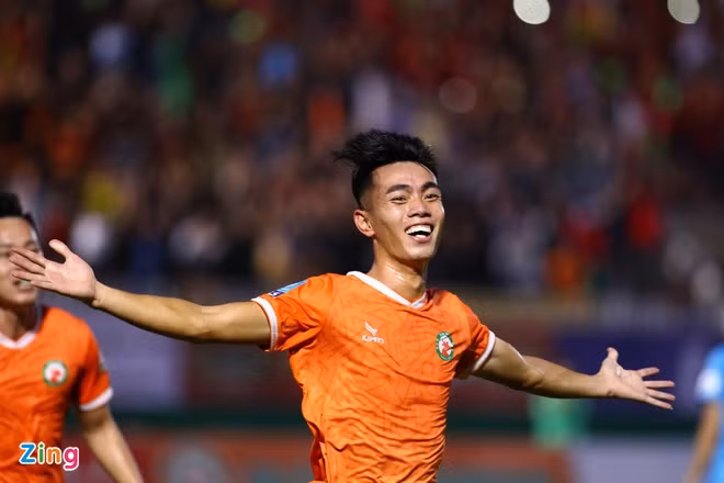 Bình Định trở lại V.League sau 12 năm, Quảng Nam quay lại giải hạng Nhất