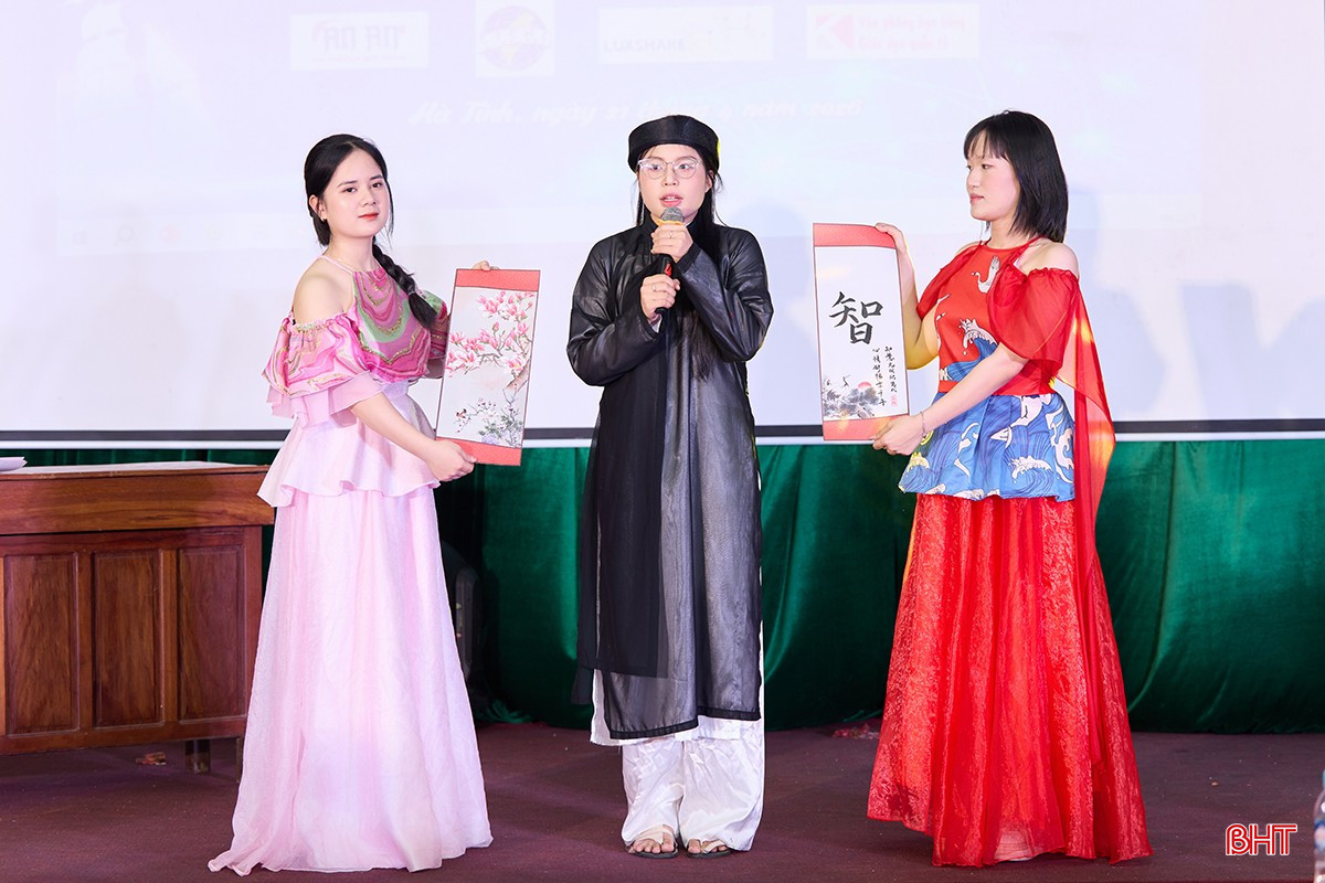 bqbht_br_van-hoa-trung-hoa.jpg
