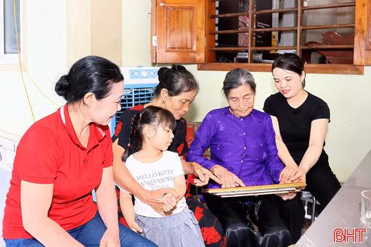 Gần 80 năm tuổi Đảng - lặng lẽ “gieo mầm”, âm thầm “truyền lửa”