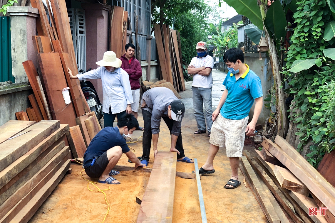Sau 10 ngày thực hiện Chỉ thị 16, người dân Hà Tĩnh bắt đầu chủ quan việc phòng dịch Covid-19