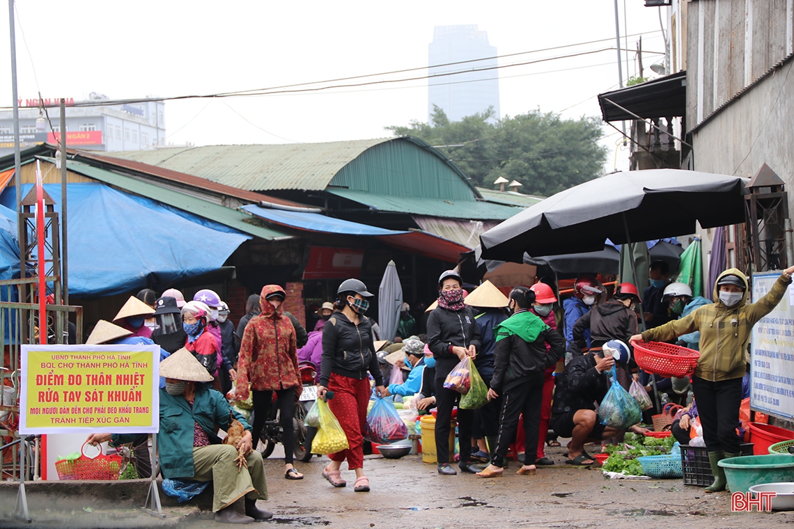 Sau 10 ngày thực hiện Chỉ thị 16, người dân Hà Tĩnh bắt đầu chủ quan việc phòng dịch Covid-19