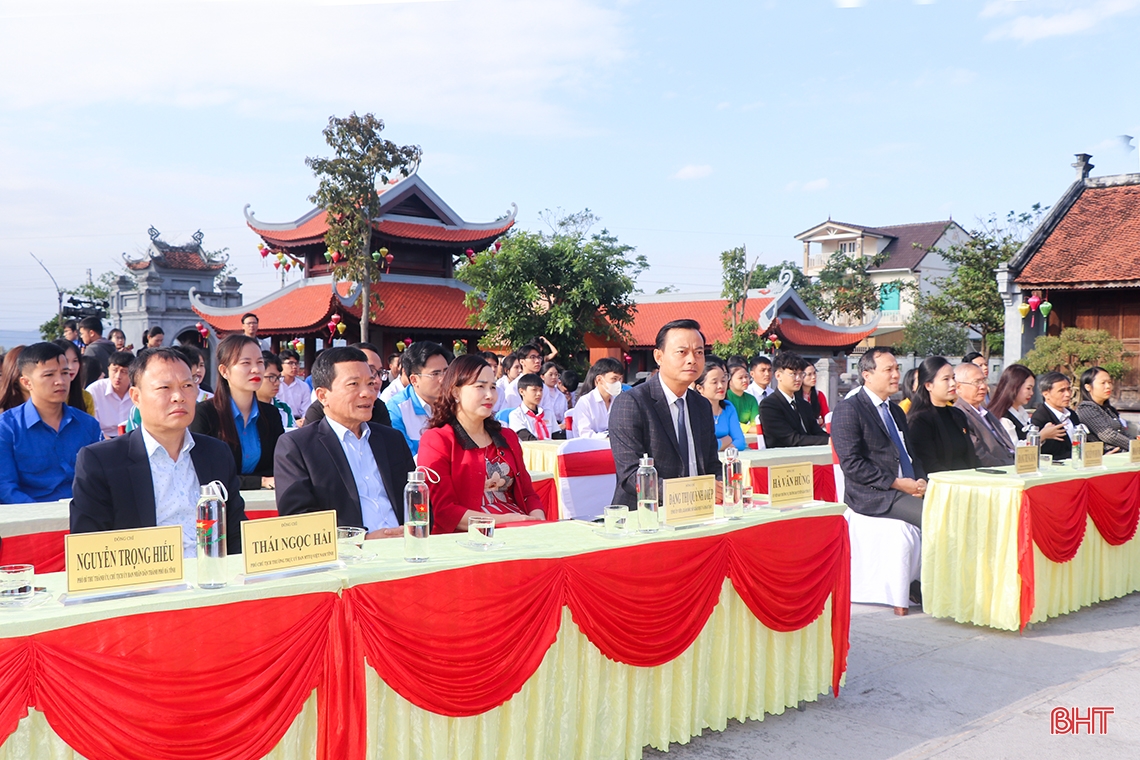 Tuyên dương 67 gương nhà giáo trẻ, học sinh, sinh viên tiêu biểu