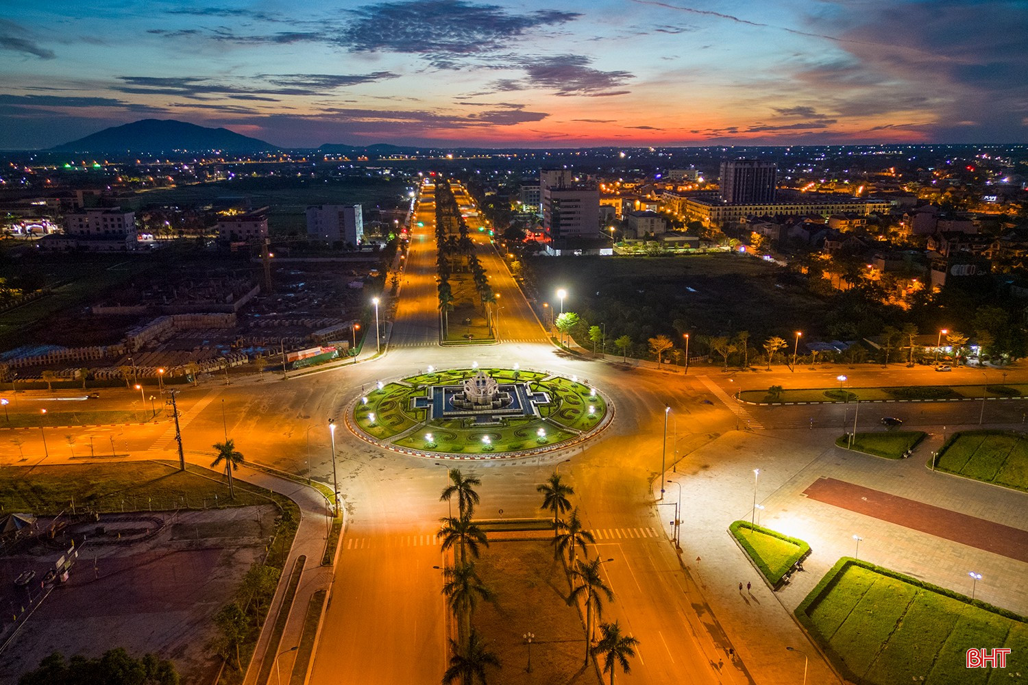 Vẻ đẹp lúc bình minh ở phường Thành Sen.