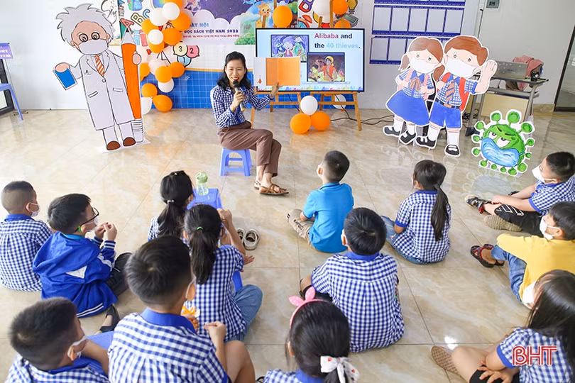 “Những chuyến du hành” trong thế giới của sách tại Trường Albert Einstein Hà Tĩnh