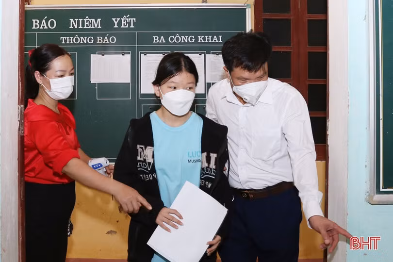 240 học sinh lớp 6 đầu tiên ở Hà Tĩnh được tiêm vắc-xin phòng COVID-19