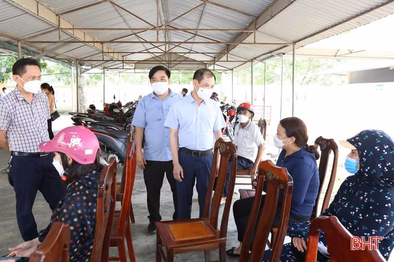 240 học sinh lớp 6 đầu tiên ở Hà Tĩnh được tiêm vắc-xin phòng COVID-19